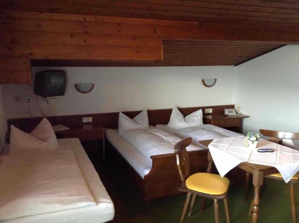 Hotel St. Hubertushof Zell am See Quarto foto